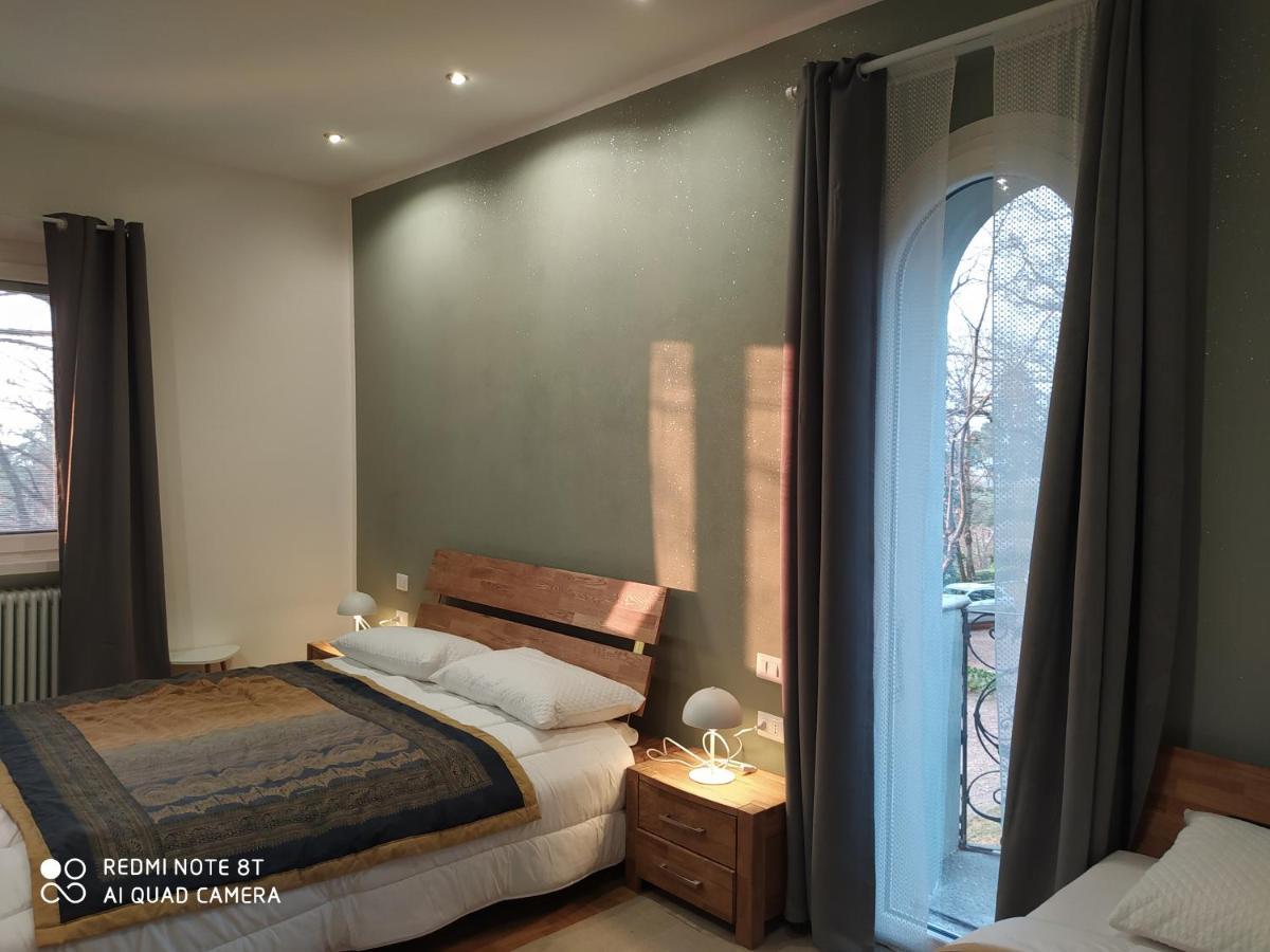 "La Selvetta" Bed And Breakfast Buguggiate Екстериор снимка