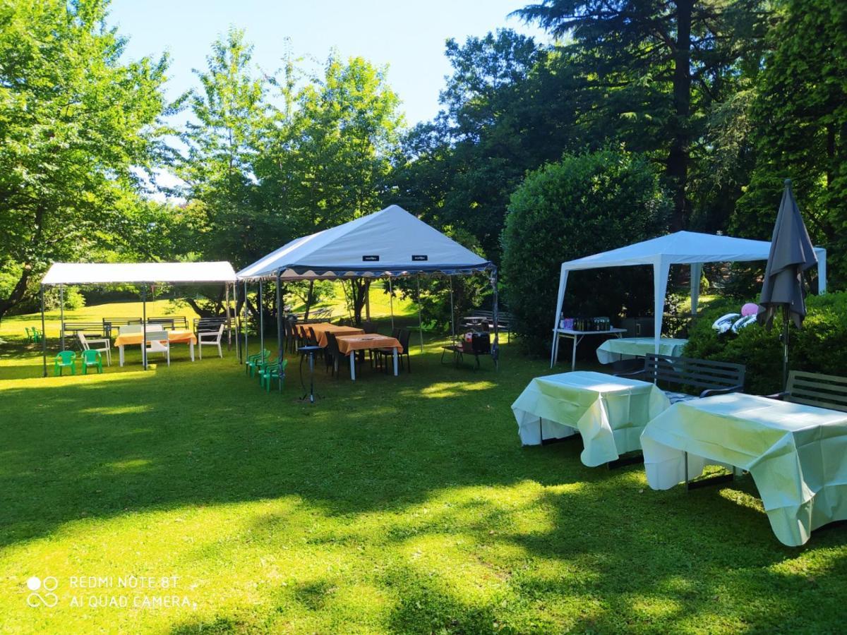"La Selvetta" Bed And Breakfast Buguggiate Екстериор снимка