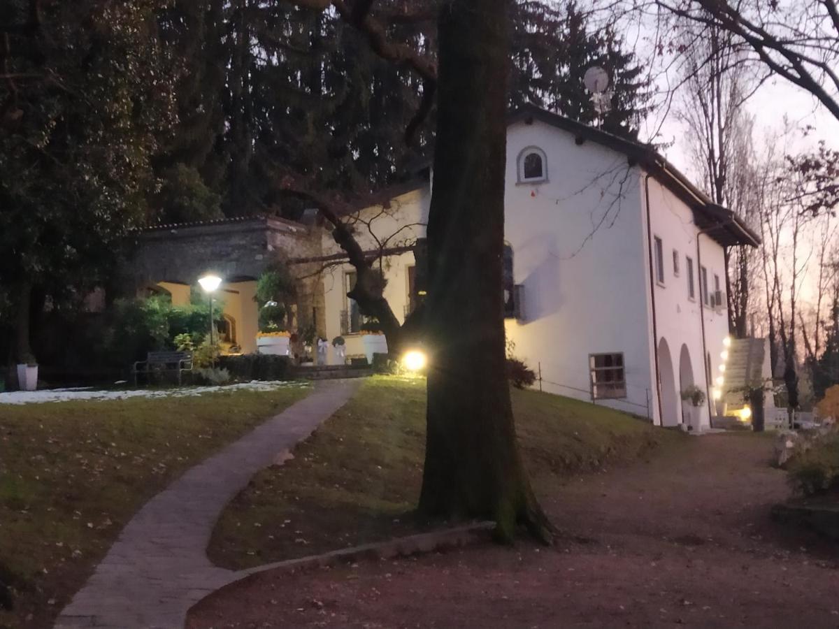 "La Selvetta" Bed And Breakfast Buguggiate Екстериор снимка