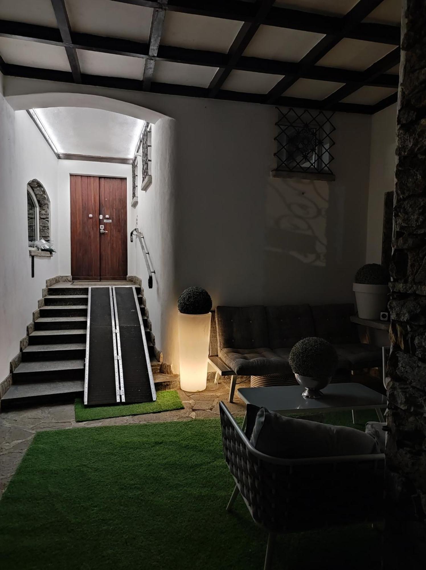 "La Selvetta" Bed And Breakfast Buguggiate Екстериор снимка
