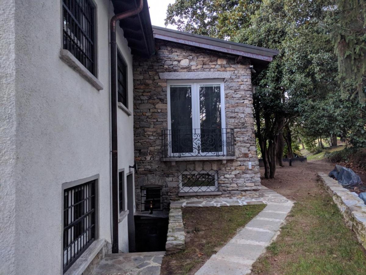 "La Selvetta" Bed And Breakfast Buguggiate Екстериор снимка