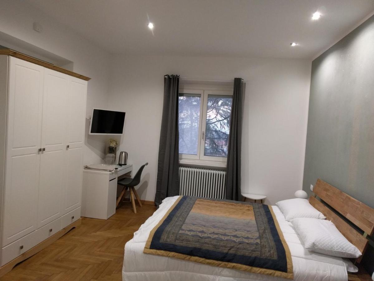 "La Selvetta" Bed And Breakfast Buguggiate Екстериор снимка